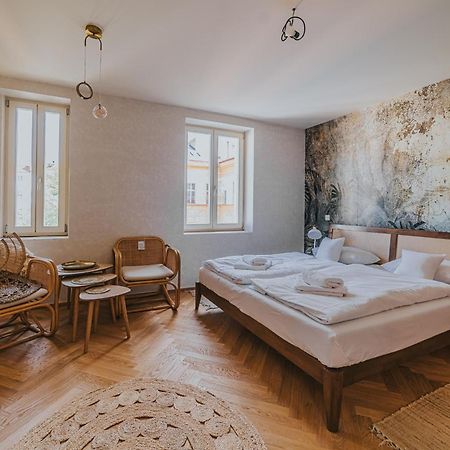 Bohemian Experience Aparthotel Prag Exteriör bild