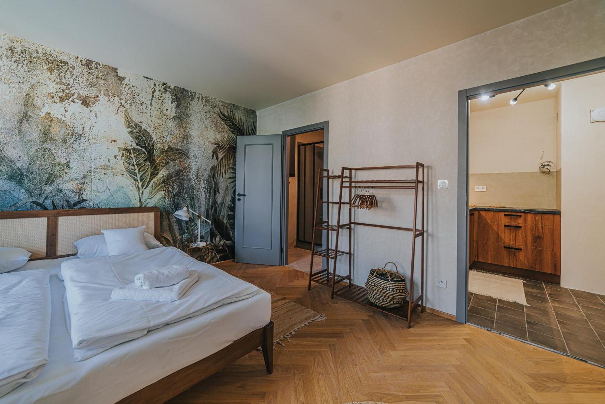 Bohemian Experience Aparthotel Prag Exteriör bild