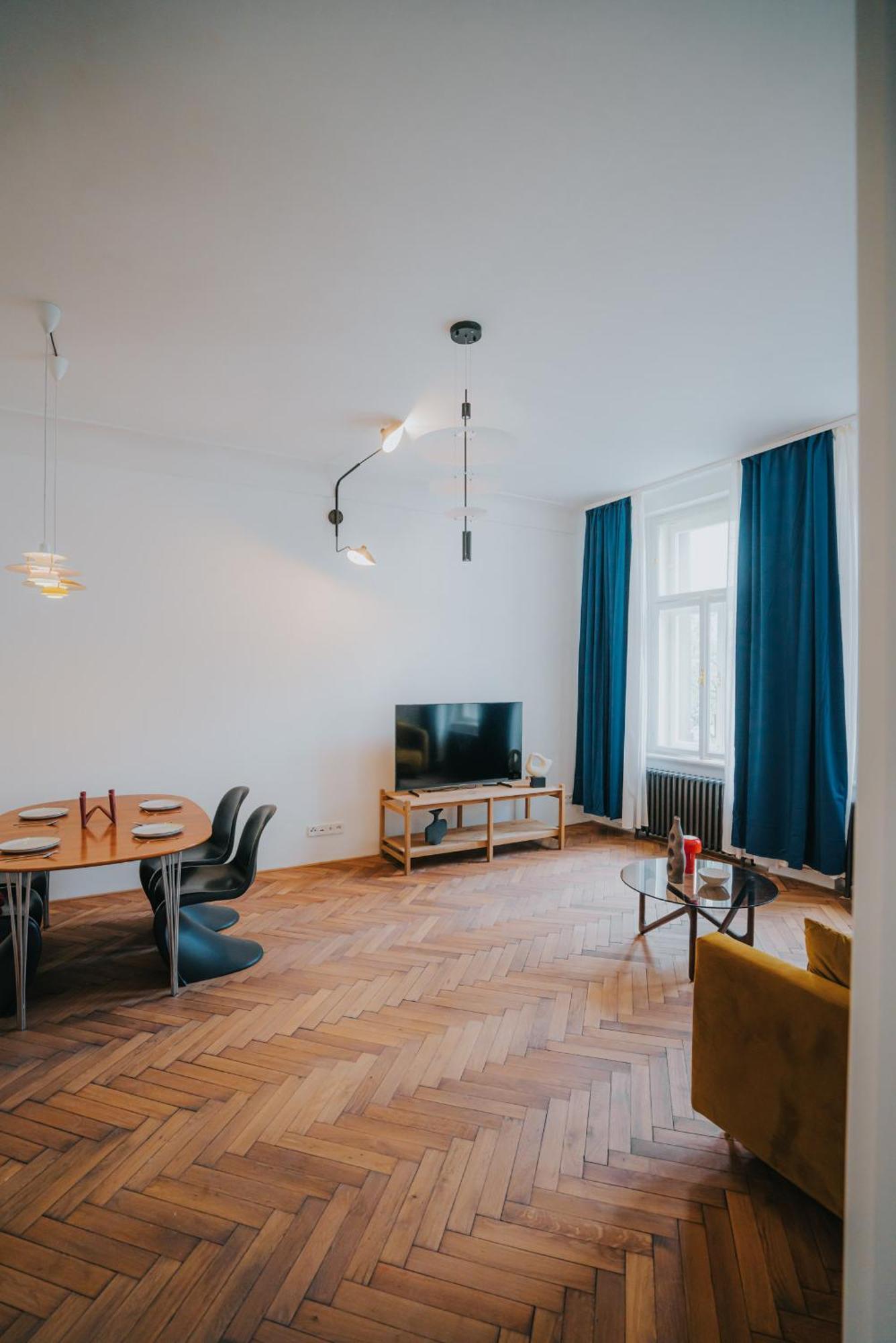 Bohemian Experience Aparthotel Prag Exteriör bild