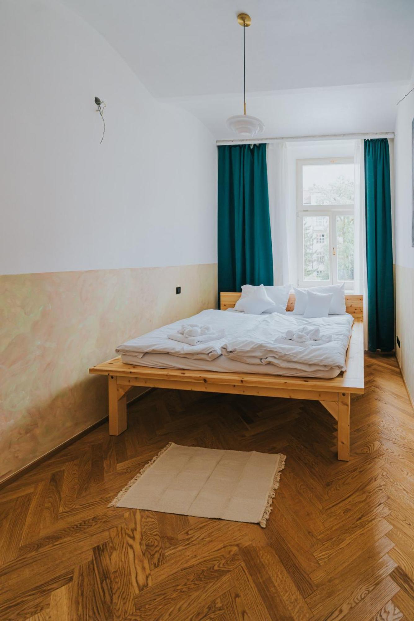 Bohemian Experience Aparthotel Prag Exteriör bild