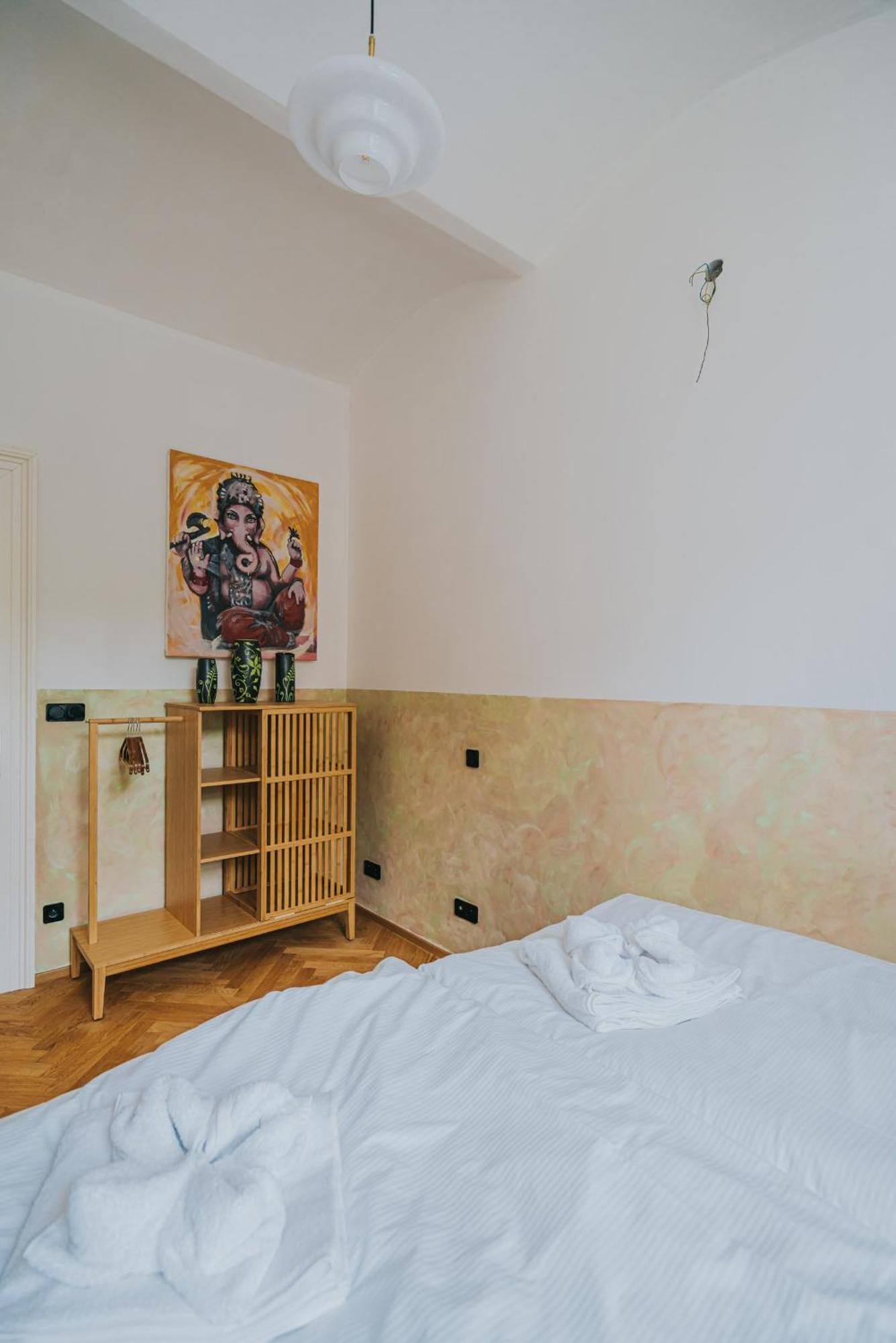 Bohemian Experience Aparthotel Prag Exteriör bild