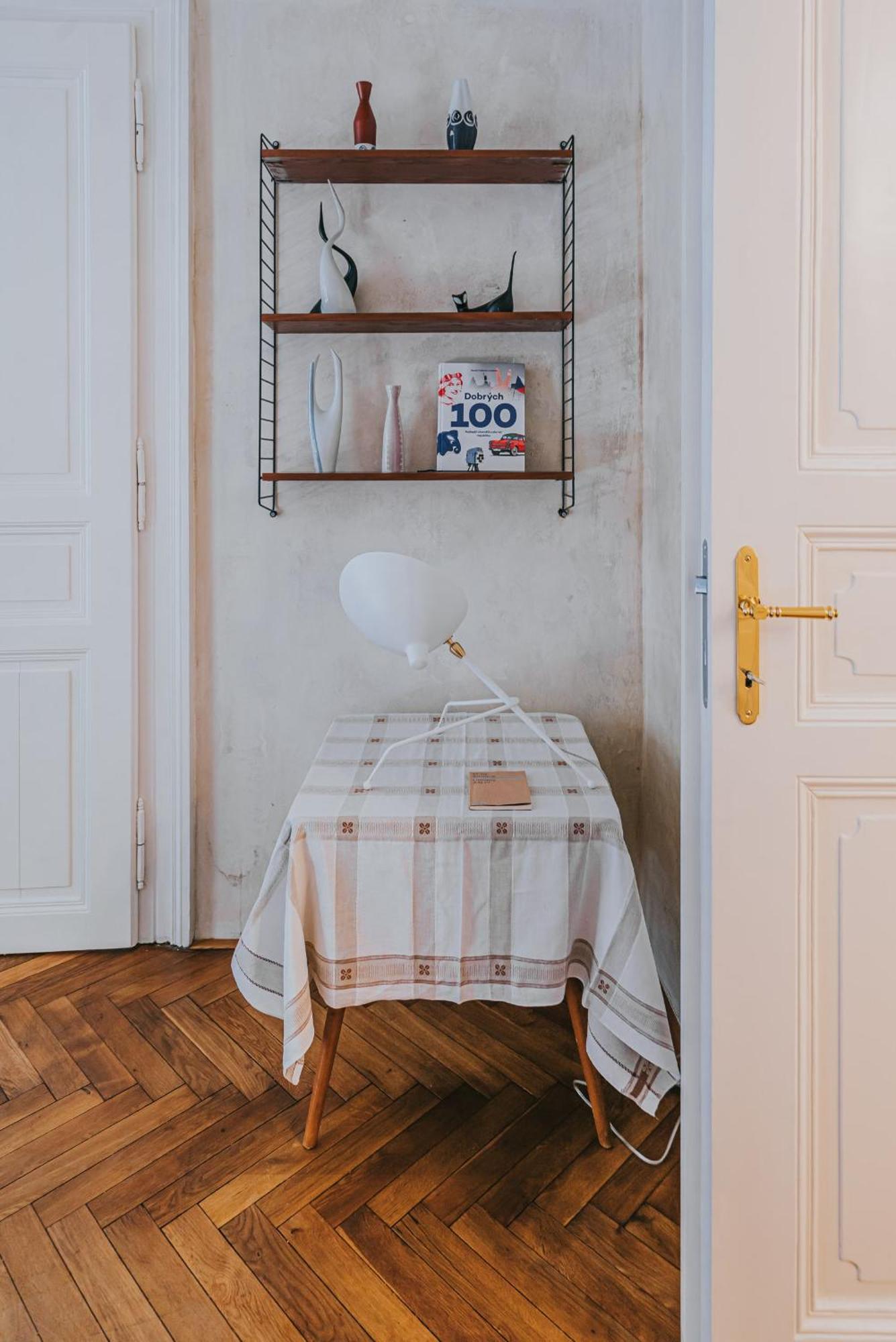 Bohemian Experience Aparthotel Prag Exteriör bild